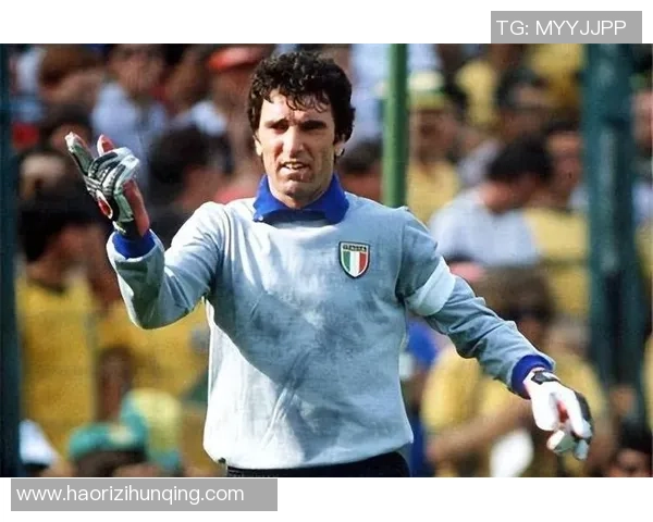 后卫足球明星高清截图集锦展现顶级防守技巧与风采 后卫足球明星高清截图集锦展现顶级防守技巧与风采